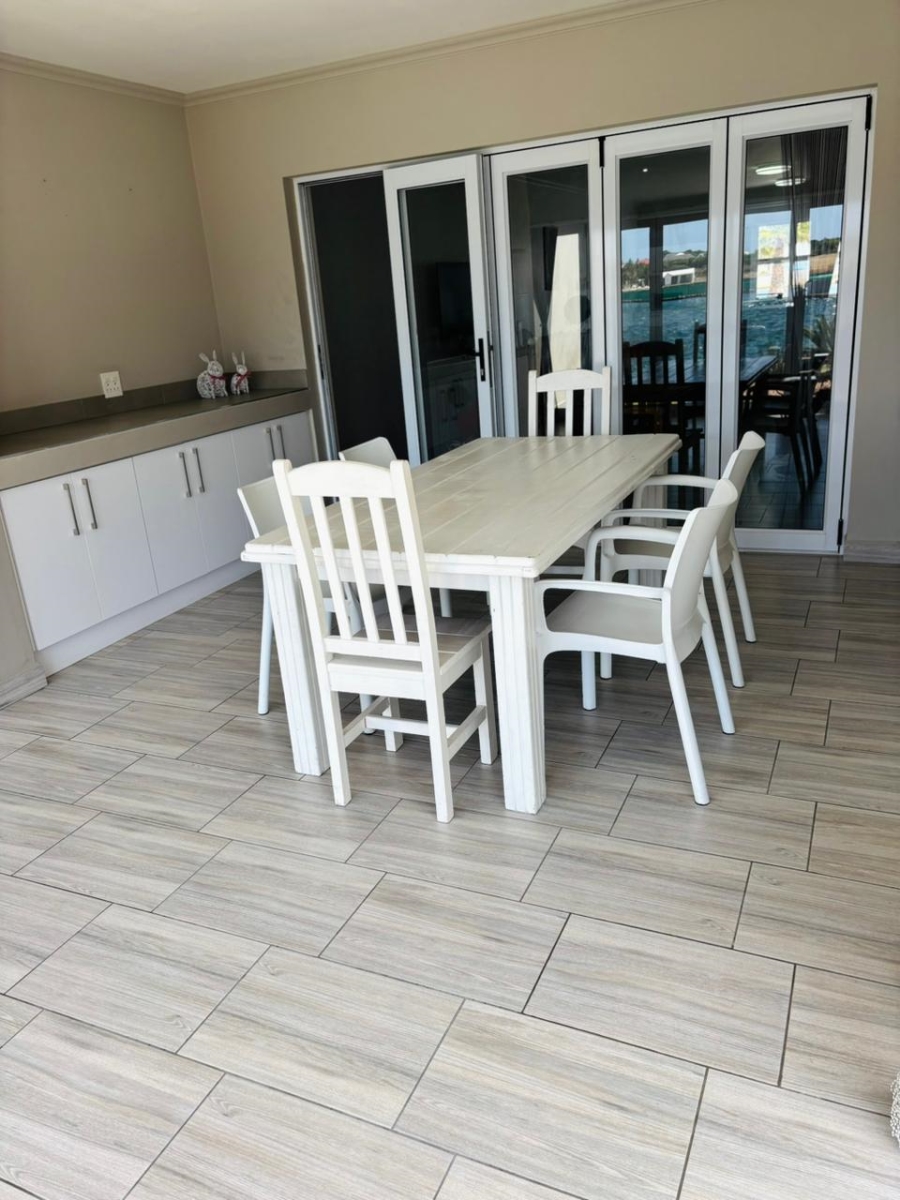 To Let 3 Bedroom Property for Rent in Aston Bay Eastern Cape